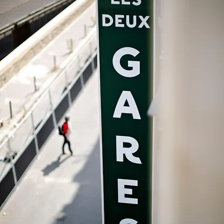 Les Deux Gares & Parigi