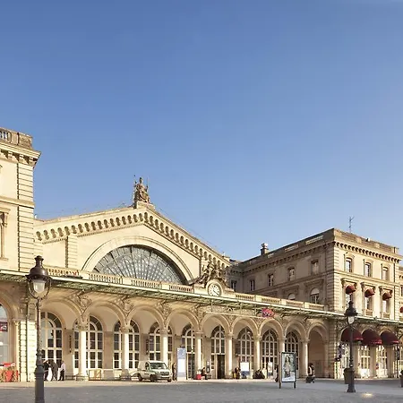 Hotel Les Deux Gares & Parigi