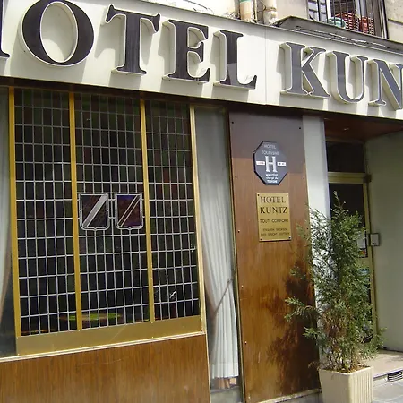 Les Deux Gares & Hotel