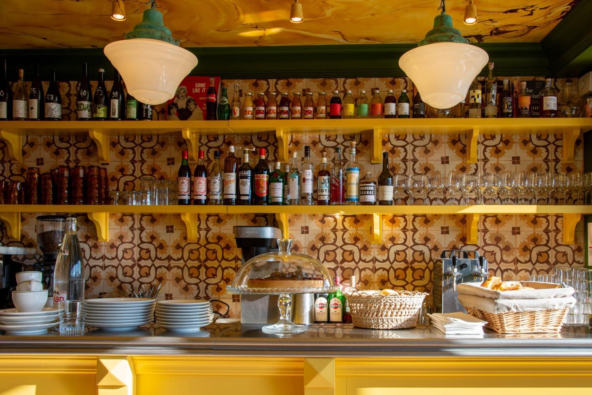 Les Deux Gares & Hotel