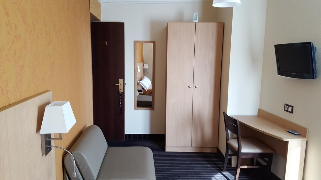 Hotel Les Deux Gares & 4*